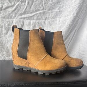 Sorel Brown Leather Boots with Black Soles